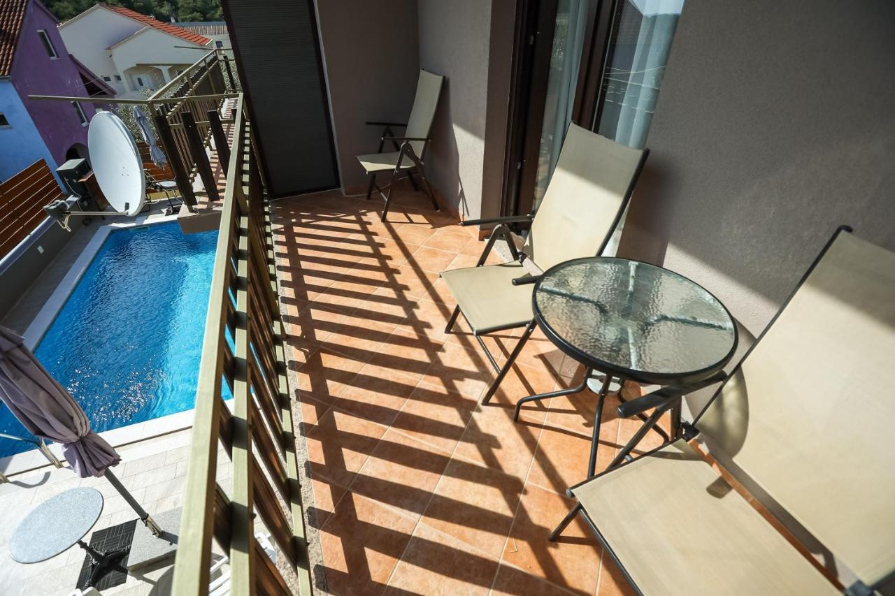 Pool Apartments Julia Zadar Exterior foto