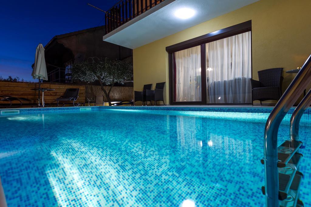 Pool Apartments Julia Zadar Exterior foto