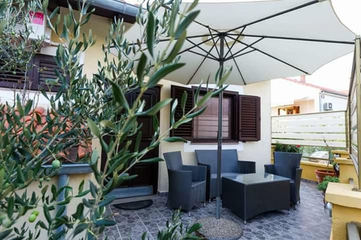 Pool Apartments Julia Zadar Exterior foto